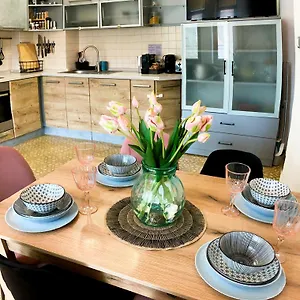 https://welcome-to-burgas-a11-apartment-ultra-central-modern.varna-hotels.com