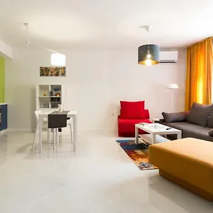 https://pop-your-c-o-l-o-r-s-funky-and-modern-1bdr-apt.plovdiv-hotels.com